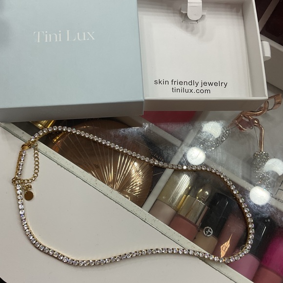 NIB Tini Lux Thin Tennis Necklace - Picture 4 of 5